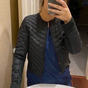 Woman’s athletic puffer like jacket